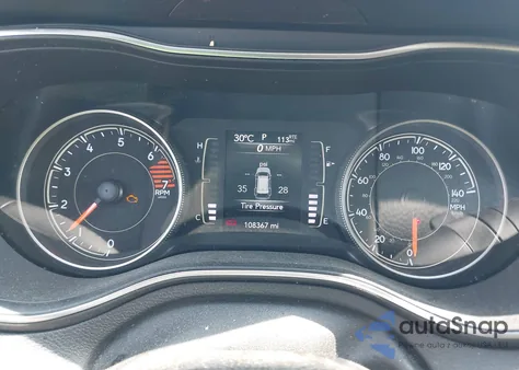 2020 Jeep Cherokee Latitude 4X4 z USA, uszkodzony, nr VIN 1C4PJMCB4LD646977